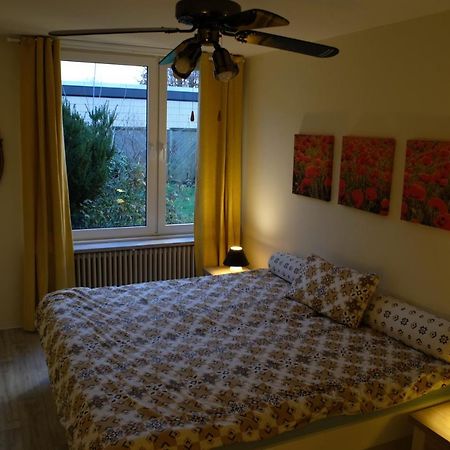 Ruhiges Haus Mit Privatem Garten Halstenbek ภายนอก รูปภาพ