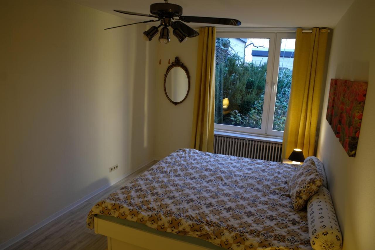Ruhiges Haus Mit Privatem Garten Halstenbek ภายนอก รูปภาพ